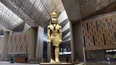 جولة لوزير السياحة والآثار بالمتحف المصرى الكبير بعد شائعات تأثره بالأمطار