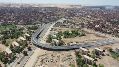 وزير النقل يعلن بدء التشغيل التجريبي لكباري السيل والمضيق بمحافظة أسوان