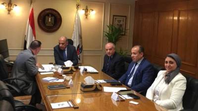 وزير قطاع الأعمال يوجه «جنوب الوادي» بزراعة الذرة الشامية والصفراء بتوشكى