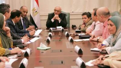 الدكتور رضا حجازي يوجه بالانتهاء من تطوير مناهج الصف السادس الابتدائي مبكرًا 