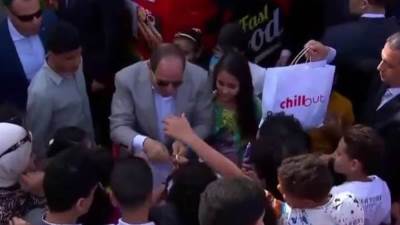 الرئيس يقدم الهدايا إلى أبناء الشهداء وذوي الهمم خلال حفل عيد الفطر