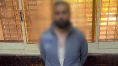 عامل يتخفي في ملابس نسائية لسرقة أموال من شركة بالأزبكية