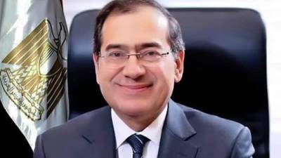 الملا: تلبية احتياجات السوق المحلى من المنتجات البترولية والبتروكيماوية وتصدير الفائض 