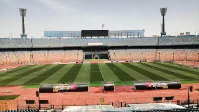 إستاد القاهرة يتزين لاستقبال مباراة الأهلى والرجاء المغربى الليلة