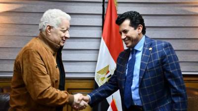 مرتضى منصور يهاجم وزير الشباب والرياضة بعد قرار عزله.. "هشطبك يا أشرف"
