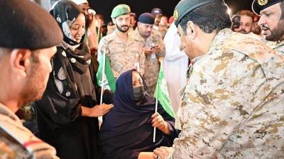 وصول خمسة مواطنين و 198 شخصاً من رعايا الدول الشقيقة والصديقة إلى جدة