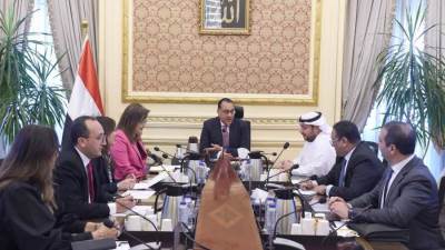 مدبولي يلتقى رئيس مجلس إدارة شركة أبوظبي لبحث عدد من الفرص الاستثمارية