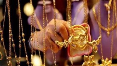 الذهب يواصل الهبوط بمنتصف التعاملات.. وعيار 21 يسجل 2670 جنية