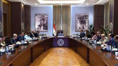 رئيس الوزراء يتابع إجراءات التعامل مع تداعيات الأحداث في السودان الشقيق