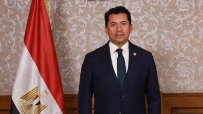 وزير الرياضة يوجه بحل مشكلة منة عصام الدين بطلة القوس والسهم للمكفوفين