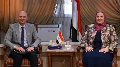 وزيرة التضامن تتابع تطورات مركز خدمات الإغاثة الإنساني عبر معبر أرقين وقسطل