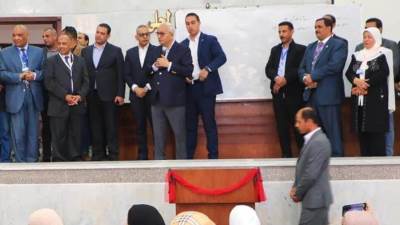 وزير التربية والتعليم يتفقد مجموعات الدعم للشهادتين الإعدادية والثانوية بمحافظة مرسى مطروح