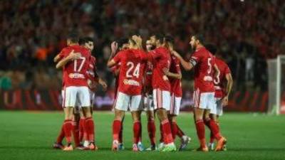 النادي الأهلي يواصل مرانه استعدادا لخوض مباراة السوبر المصري مساء الجمعة