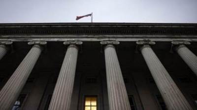 بعد قرار المركزي الأمريكي.. بنوك خليجية ترفع أسعار الفائدة