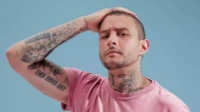 إمبابة أجمل من باريس.. أحمد الفيشاوي يشوّق جمهوره لأحدث أغنيته مع مسلم