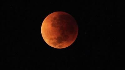 خسوف شبه ظلى للقمر غدا.. يصعب رؤيته في مصر 