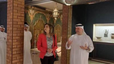 وزيرة الثقافة تبحث آليات التعاون مع "بيت الحكمة" الإماراتي 
