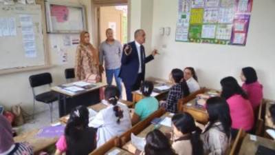 طلاب رابعة وخامسة ابتدائى بالجيزة يؤدون اليوم امتحانى العلوم والمهارات المهنية