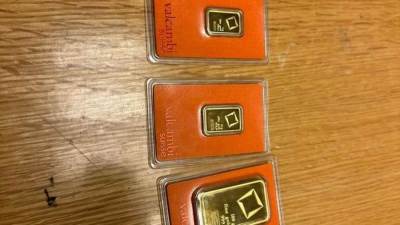 جمارك مطار الغردقة الدولى تضبط محاولة تهريب عدد من السبائك الذهبية