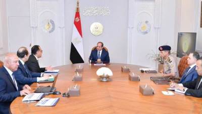 الرئيس السيسي يوجه بضمان العودة الآمنة للمصريين في السودان 