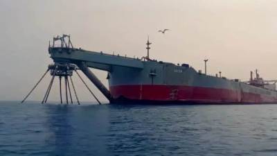 مصر تعفي السفينة المشاركة في إنقاذ خزان صافر من رسوم عبور قناة السويس