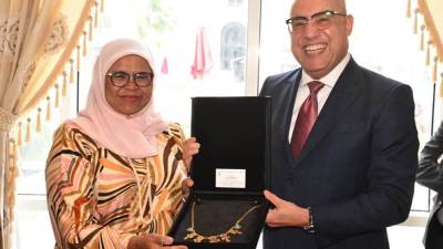 وزير الإسكان يلتقى مساعد الأمين العام للأمم المتحدة للإعداد لاستضافة مصر للمنتدى الحضرى العالمى