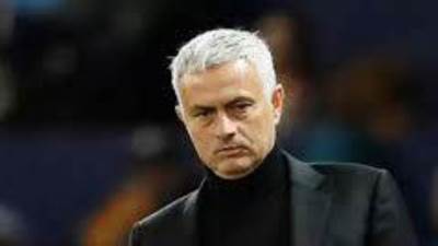 باريس سان جيرمان يبدأ مفاوضات التعاقد مع جوزيه مورينيو