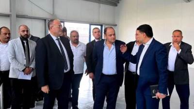 وزير التجارة والصناعة يتفقد منطقة الـ100 مصنع للمنتجات تامة الصنع