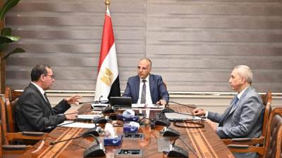 سويلم يتابع أعمال وأنشطة الهيئة المصرية العامة للمساحة