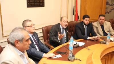 35 مليون دولار تنهي تكدس 183 شحنة مستلزمات طبية في الموانئ المصرية