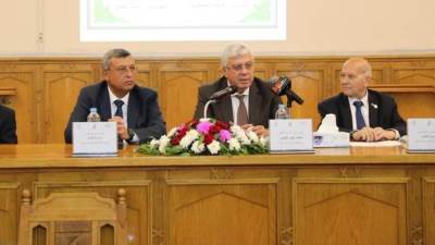 جمعية المهندسين المصرية تمنح وزير التعليم العالي العضوية الفخرية