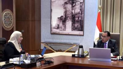 مدبولي يلتقي وزيرة التضامن لمتابعة عدد من ملفات عمل الوزارة