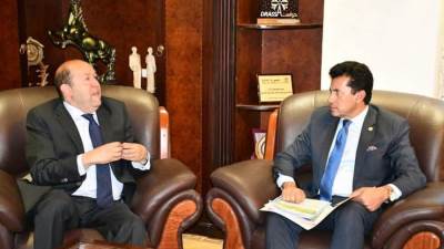 وزير الشباب يلتقي المنسق الوطني للمبادرة الوطنية للمشروعات الخضراء الذكية