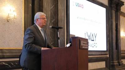 عاشور: اهتمام كبير بملف التطوير المهني وربط التعليم العالي باحتياجات سوق العمل