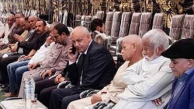 أهالى قنا ينتظرون وصول جثمان الكاتب الصحفى محمود بكرى