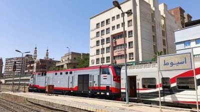 وزير النقل: دخول برج أسيوط الخدمة والمنطقه الأوتوماتيكيه بين أسيوط ومنقباد