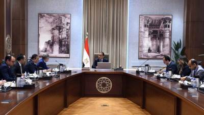 رئيس الوزراء يستعرض ملامح مشروع ضخم للبتروكيماويات في المنطقة الاقتصادية