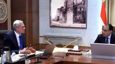 رئيس الوزراء يوجه بسرعة الإفراج الجمركي عن الأدوية والمستلزمات الطبية