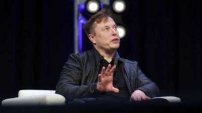 إيلون ماسك يعلن تعيين "ليندا ياكارينو" رئيسا تنفيذيا لمنصة تويتر