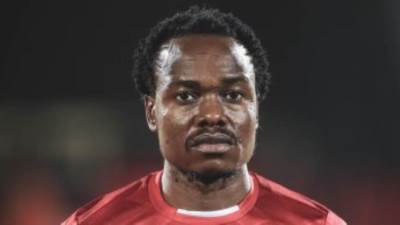 بيرسى تاو يتقدم بالهدف الأول للأهلى فى شباك الترجى