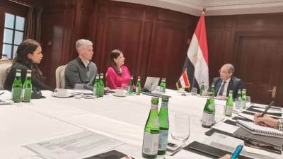 وزير الاتصالات يعقد مباحثات مع شركات ألمانية للتعاون فى مجالات صناعة الإلكترونيات