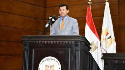 صبحي يشهد توقيع تعاون بين وزارة الرياضة وثلاث بنوك لاتاحة الفرص الاستثمارية للشباب المصري