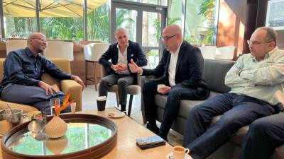 الجزار يتابع مع وزير الطاقة التنزاني سير العمل بمشروع سد ومحطة "جوليوس نيريرى" الكهرومائية