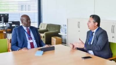 رئيس البريد المصرى يلتقى سكرتير عام الاتحاد البريدى الإفريقى لبحث سبل التعاون