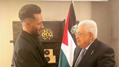 من نيويورك.. محمد رمضان ينشر صور له برفقة الرئيس الفلسطيني محمود عباس