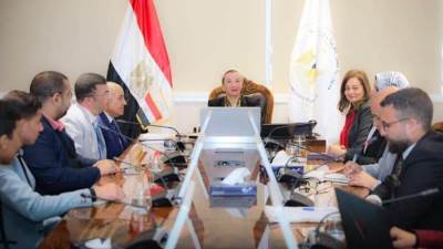 وزيرة البيئة تلتقى بفريق مشروع تخرج “معًا لمكافحة التغير المناخي"