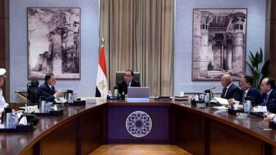 رئيس الوزراء يتابع مستجدات منظومة النقل الذكي على الطرق السريعة