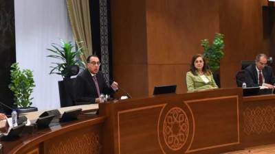 رئيس الوزراء يعقد مؤتمراً صحفياً لاستعراض مخرجات الاجتماع الأول للمجلس الأعلى للاستثمار