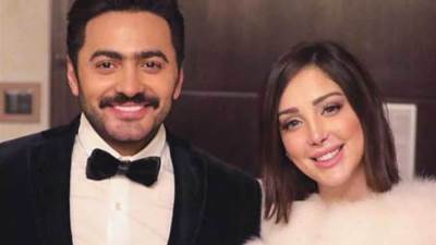 بسمة بوسيل تهنئ تامر حسني على "تاج".. رغم الانفصال