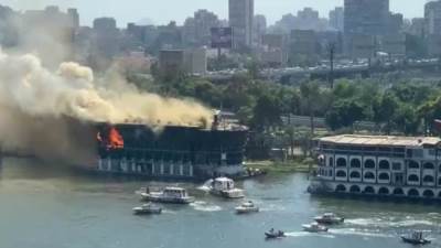 الحماية المدنية تسيطر على حريق مركب نيلى بالزمالك